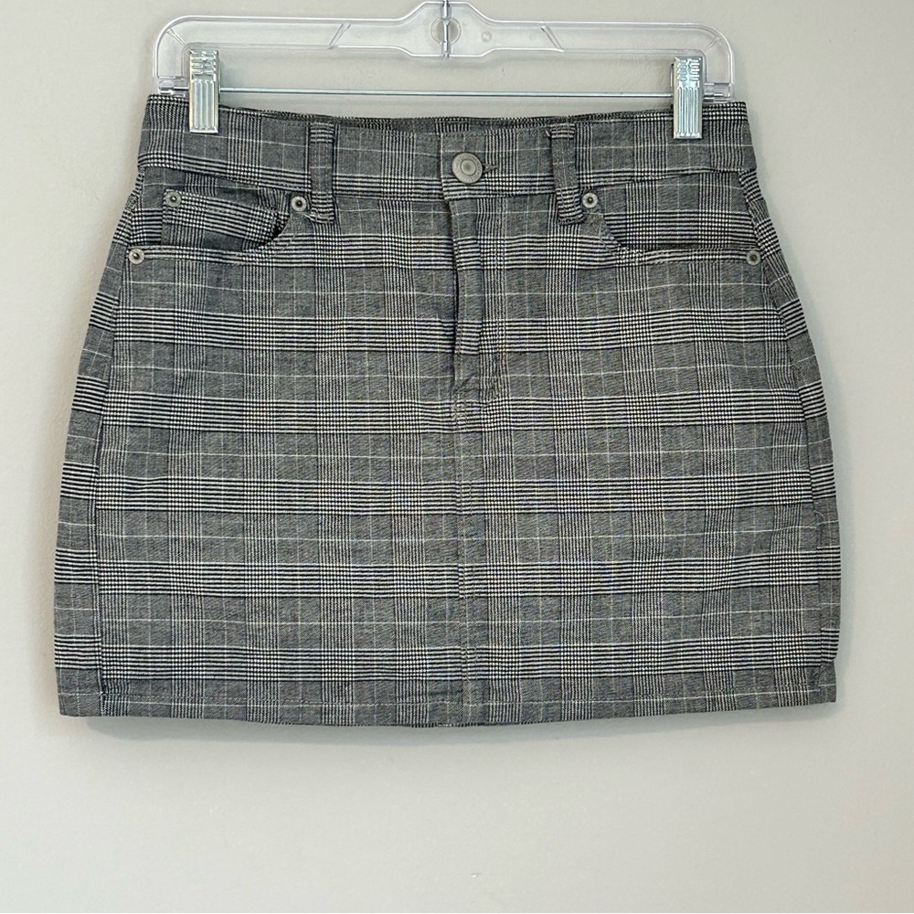 American Eagle Super Stretch Plaid Mini Skirt – Size 4 Regular